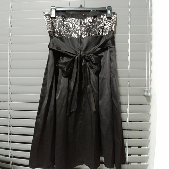 EUC Black dress - Picture 2 of 3